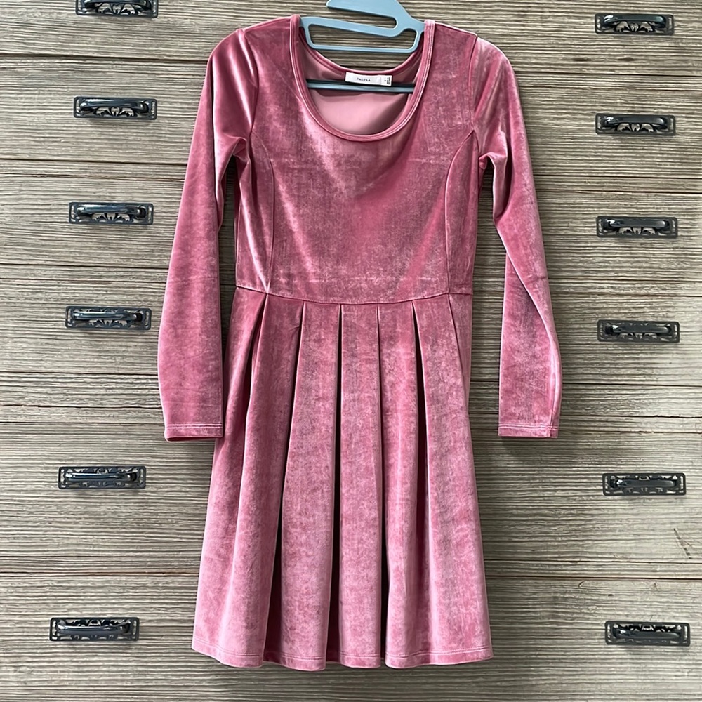 Velvet rose dress (Perfect for spring!)